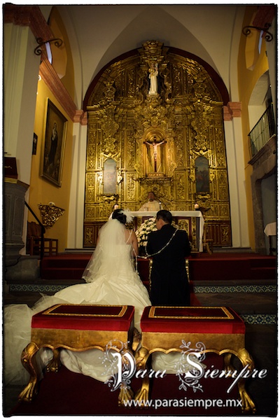 Diana & Alex en Parroquia de San Jacinto, CDMX | Fotografía y video para  bodas en México | Para Siempre
